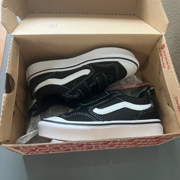 VANS  - size 10’5 C - Picture 4 of 4